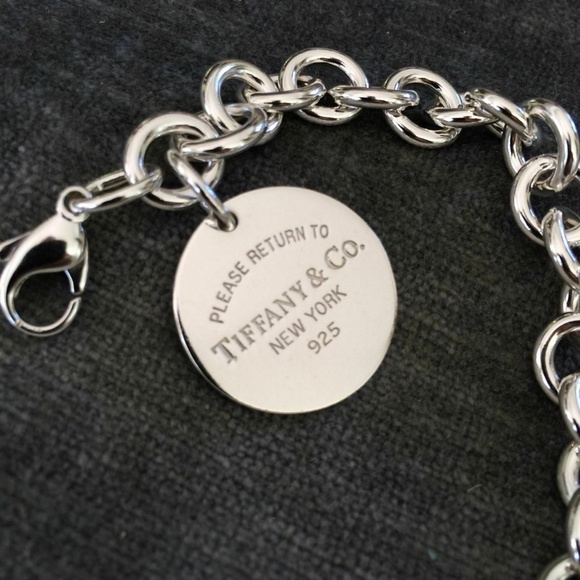 Please Return to Tiffany Round Tag Charm Bracelet in Sterling SIlver - Picture 2 of 5